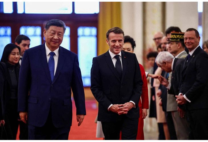 Си Цзинпин и Еманюел Макрон