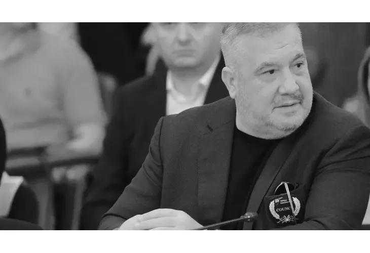 Слави Бинев