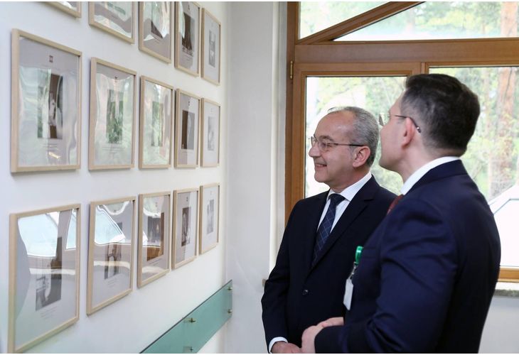 Служебният премиер участва в тържеството по отбелязване на 75-годишнината от създаването на Болница Лозенец