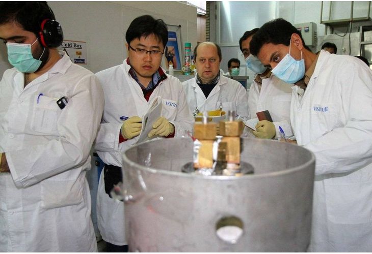 Специалисти на МААЕ инспектират обект в Иран