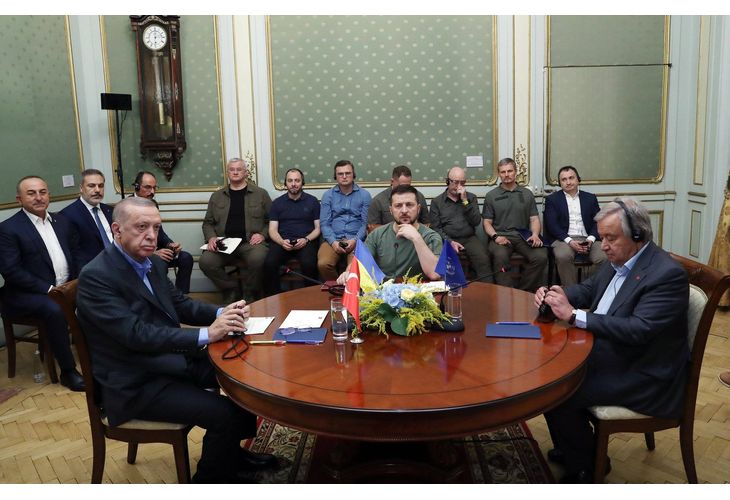 Тристранната среща между президентите на Украйна и Турция Володимир Зеленски