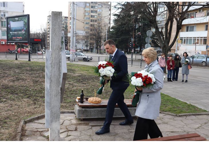 Кметът на Хасково Станислав Дечев и председателят на Общински съвет Хасково Таня Захариева