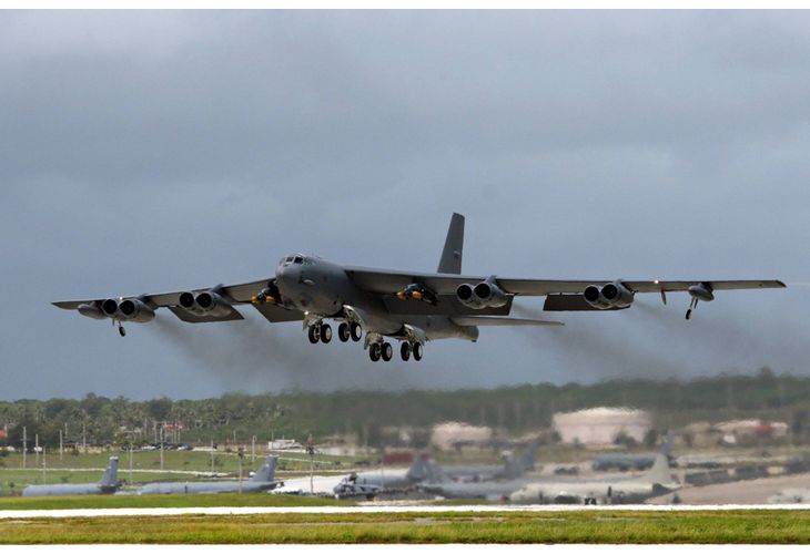 Съединените щати изпратиха още една група стратегически бомбардировачи B-52 в