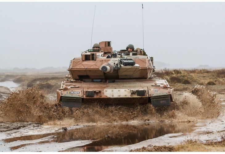 Украински войник сравни германските танкове Leopard 2 с  Mercedes. Той