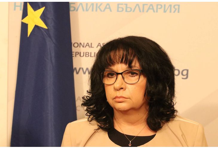Бившият енергиен министър Теменужка Петкова в Денят започва по БНТ