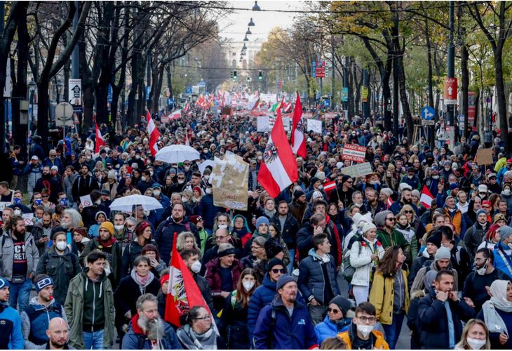 Трийсет и пет хиляди души протестират във Виена срещу локдауна в Австрия