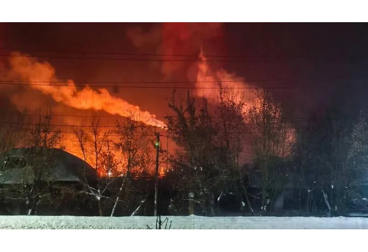 Удареният от украински дронове завод