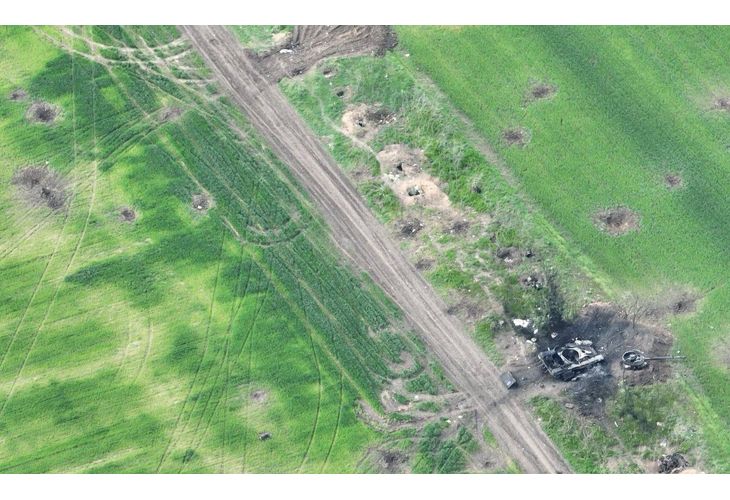 Унищожен руски танк Унищожен руски танк