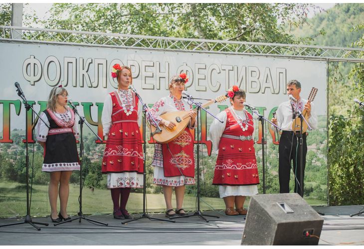 Фолклорен фестивал "Типченица пее"