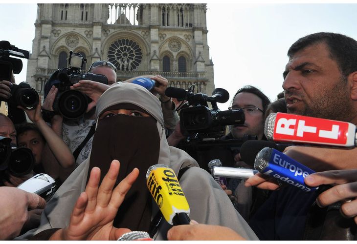 Френският парламент одобри необходим закон срещу радикалния ислям
