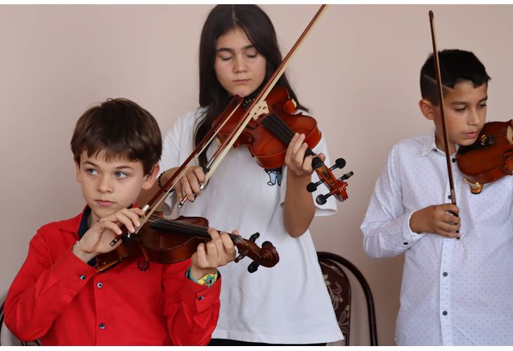Снимка: "Музикален калейдоскоп" представи новооткрити музикални таланти от община Хасково