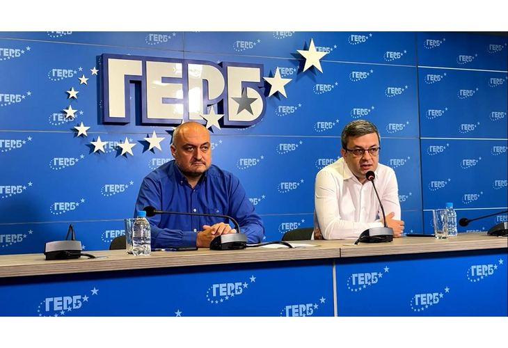 Цветомир Паунов и Тома Биков Цветомир Паунов и Тома Биков