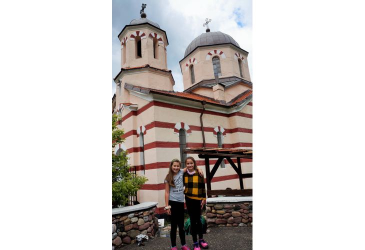 Църквата в село Елисейна