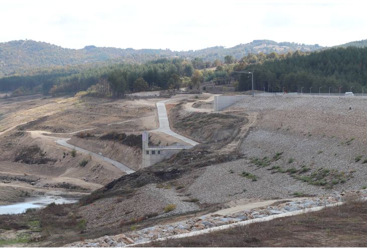 Язовир "Луда Яна"