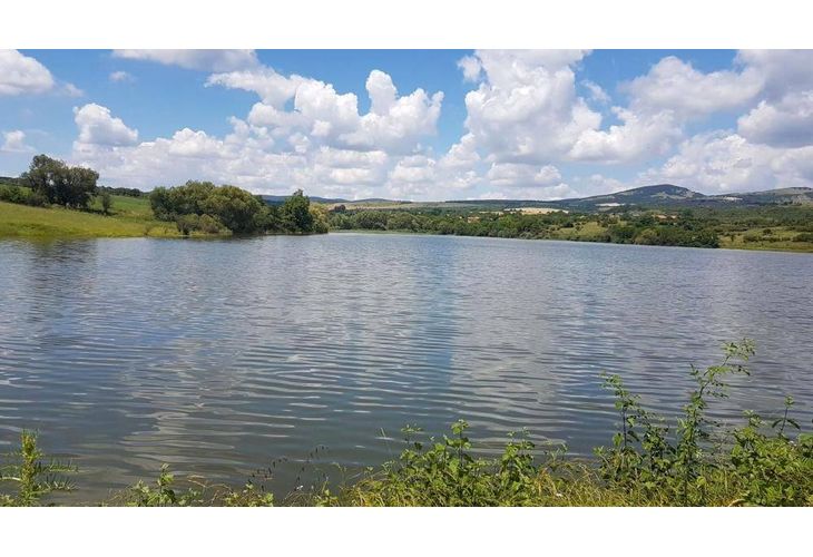 Язовирът в село Долна Кремена