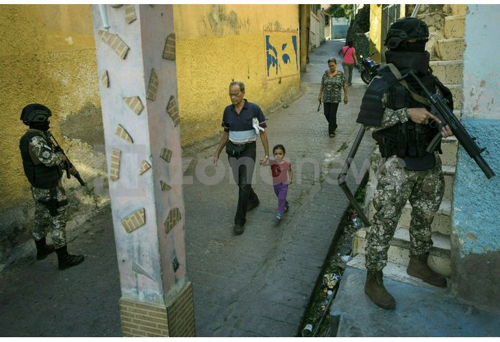 23 души загинаха при сблъсъци между полиция и престъпни банди в Каракас