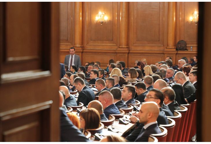 Народното събрание даде мандат на Министерския съвет и Българската народна