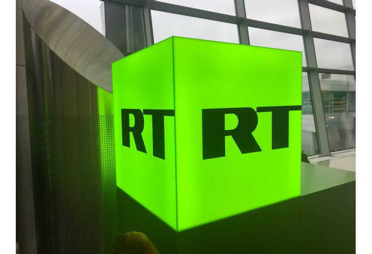 Украйна обвини в неделя руската телевизия RT, която е контролирана
