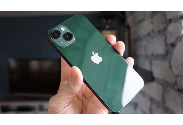 iPhone 13 iPhone 13