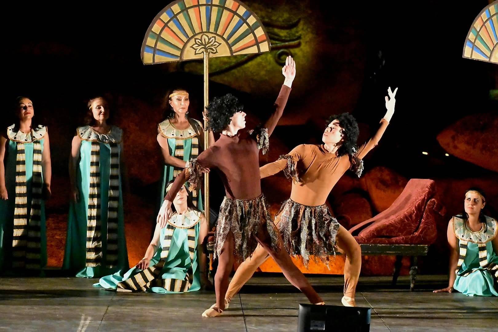  Именит диригент и изтъкнати артисти показват възвишен театър на 