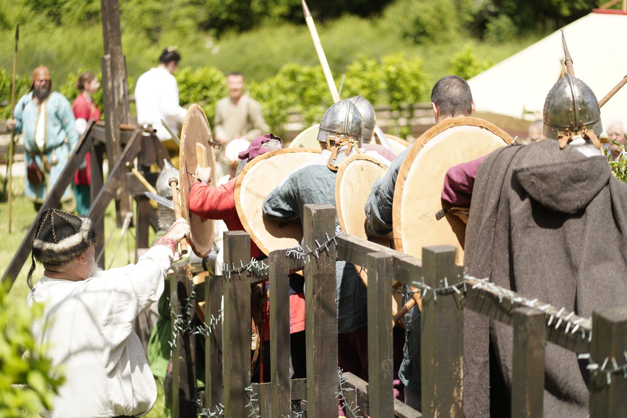  Фестивалът на средновековните обичаи, обичай и просвета 