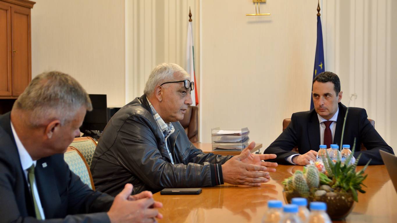 Среща на министъра на транспорта и съобщенията Георги Гвоздейков с Управителния съвет на НКЖИ и представители на синдикатите