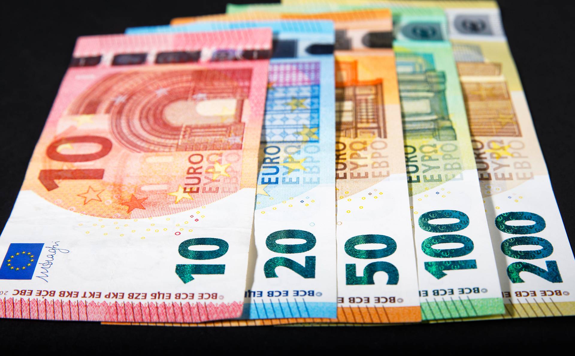 Евро банкноти