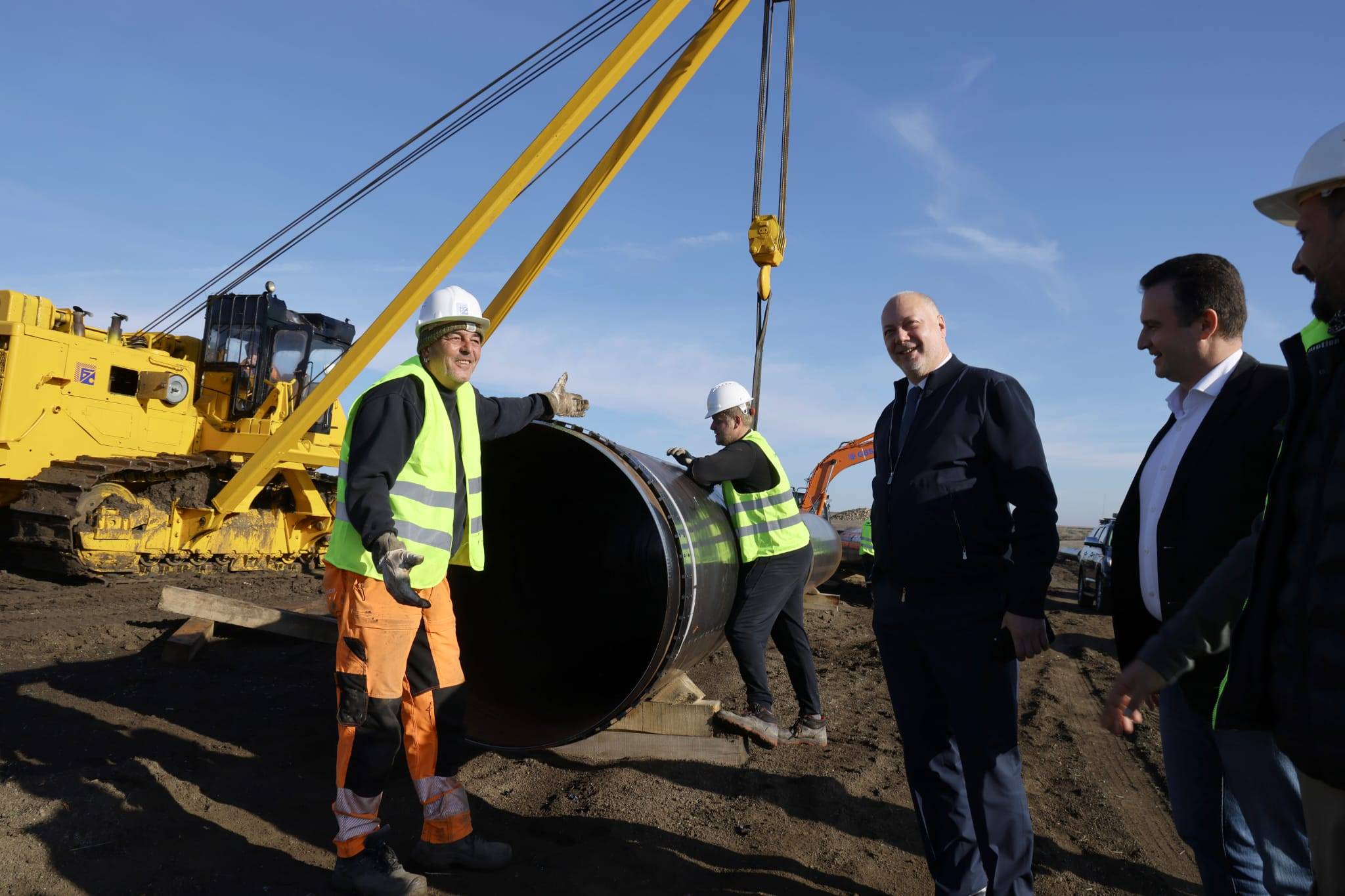Премиерът Желязков и министърът на енергетиката Жечо Станков инспектираха напредъка по изграждането на лот 3 