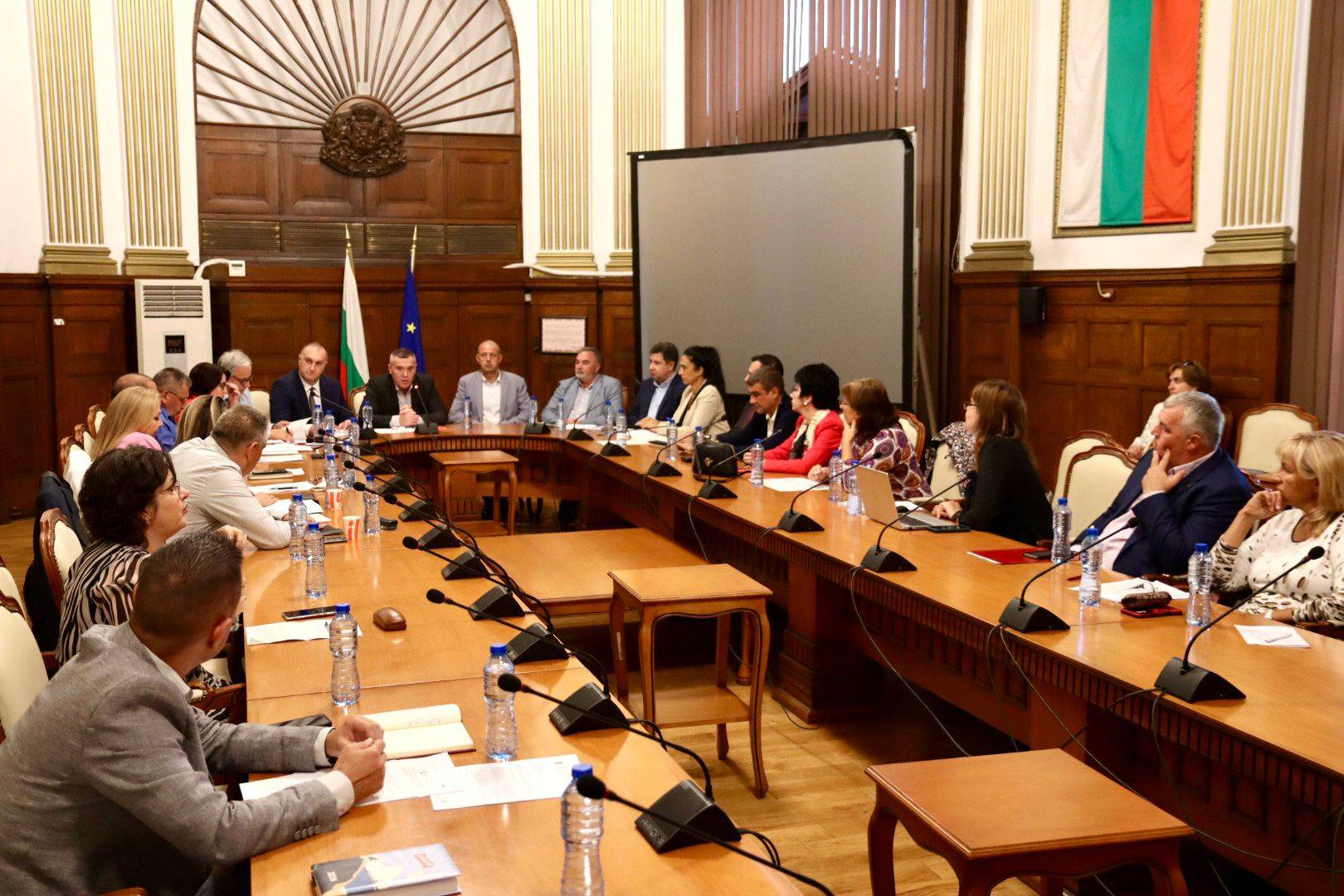  Шестото съвещание на Националния съвет по храните, което се организира в Министерство на земеделието и храните. 