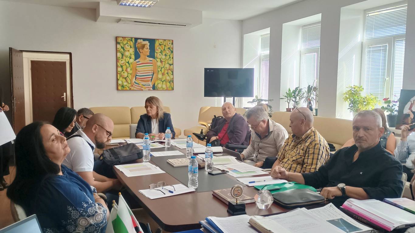 Политическите партии и коалиции постигнаха съгласие за съставите на секционните избирателни комисии в община Мездра за президентските избори на 25 октомври