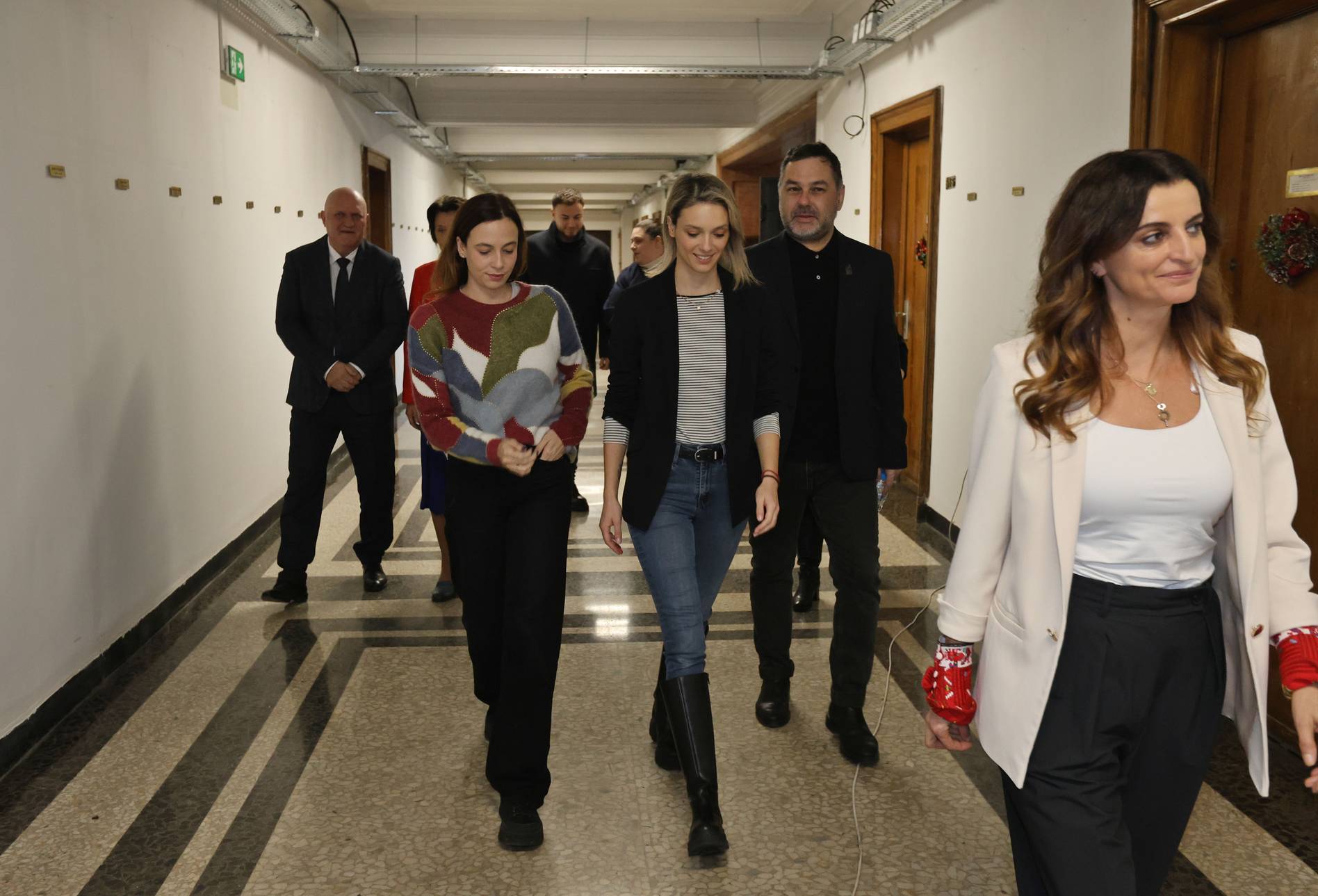  Знакови лица в акция на МОН – 