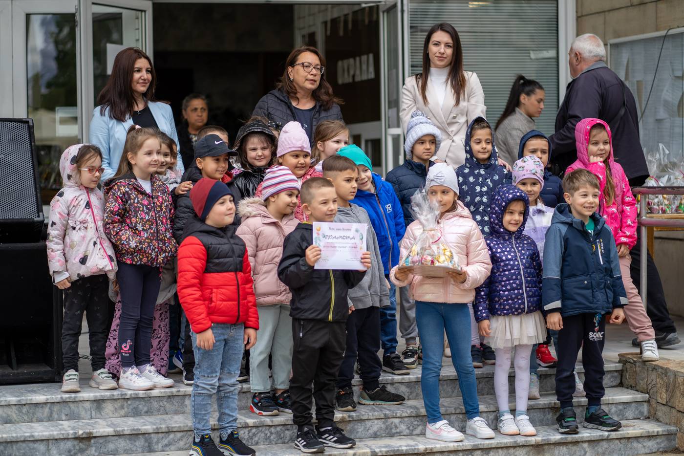 Община Мездра награди участниците в конкурса за великденска украса 