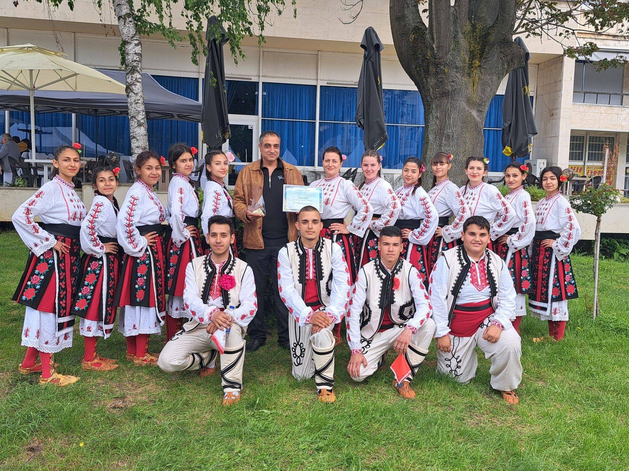  Над 700 танцьори се изявиха на Петия народен фолклорен фестивал 