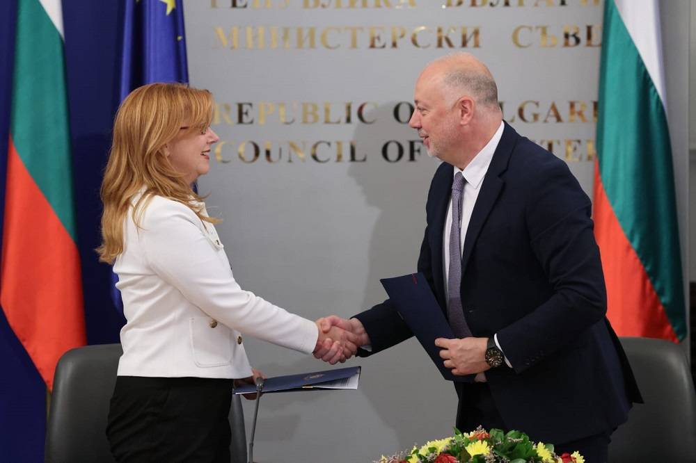  Правителството подписа през днешния ден меморандуми за съдействие с работодателски, синдикални, браншови организации и асоциации 