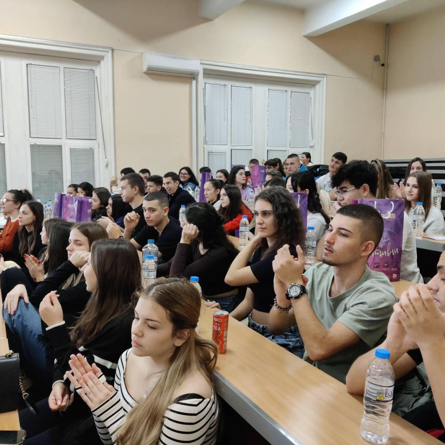  Фондация “Искам бебе ” провежда семинар “Младите българи - здрави и дейни ” 