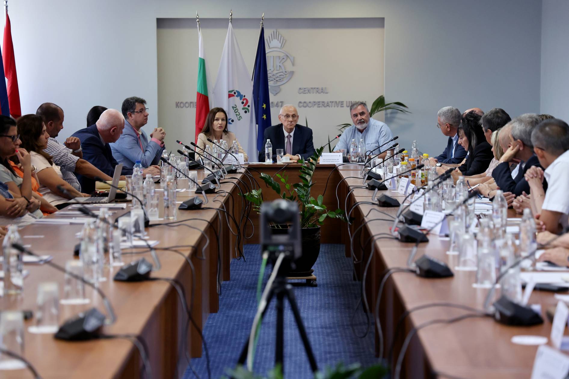  Среща с шефовете на 28-те районни здравни инспекции (РЗИ) в страната 