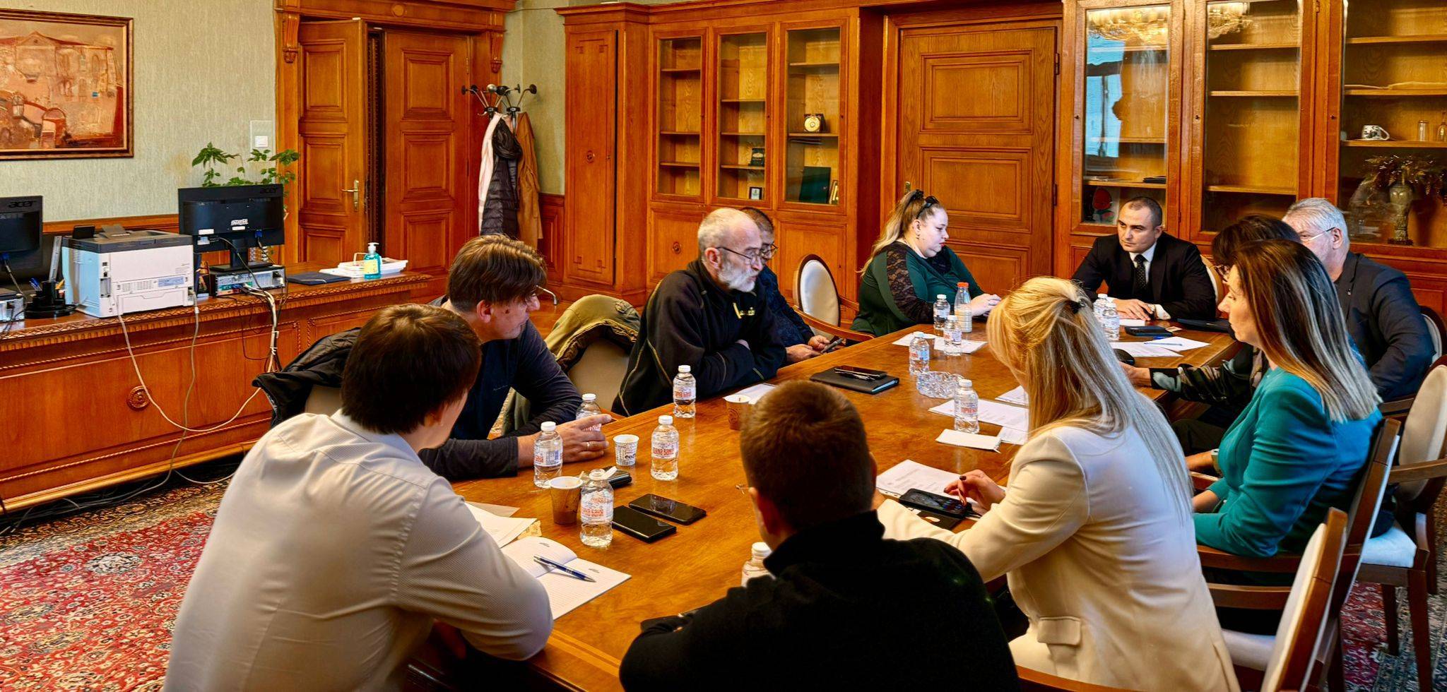  ГЕРБ-СДС организира среща с протестиращи от таксиметровия отрасъл по отношение на нарасналите цени на застраховка 