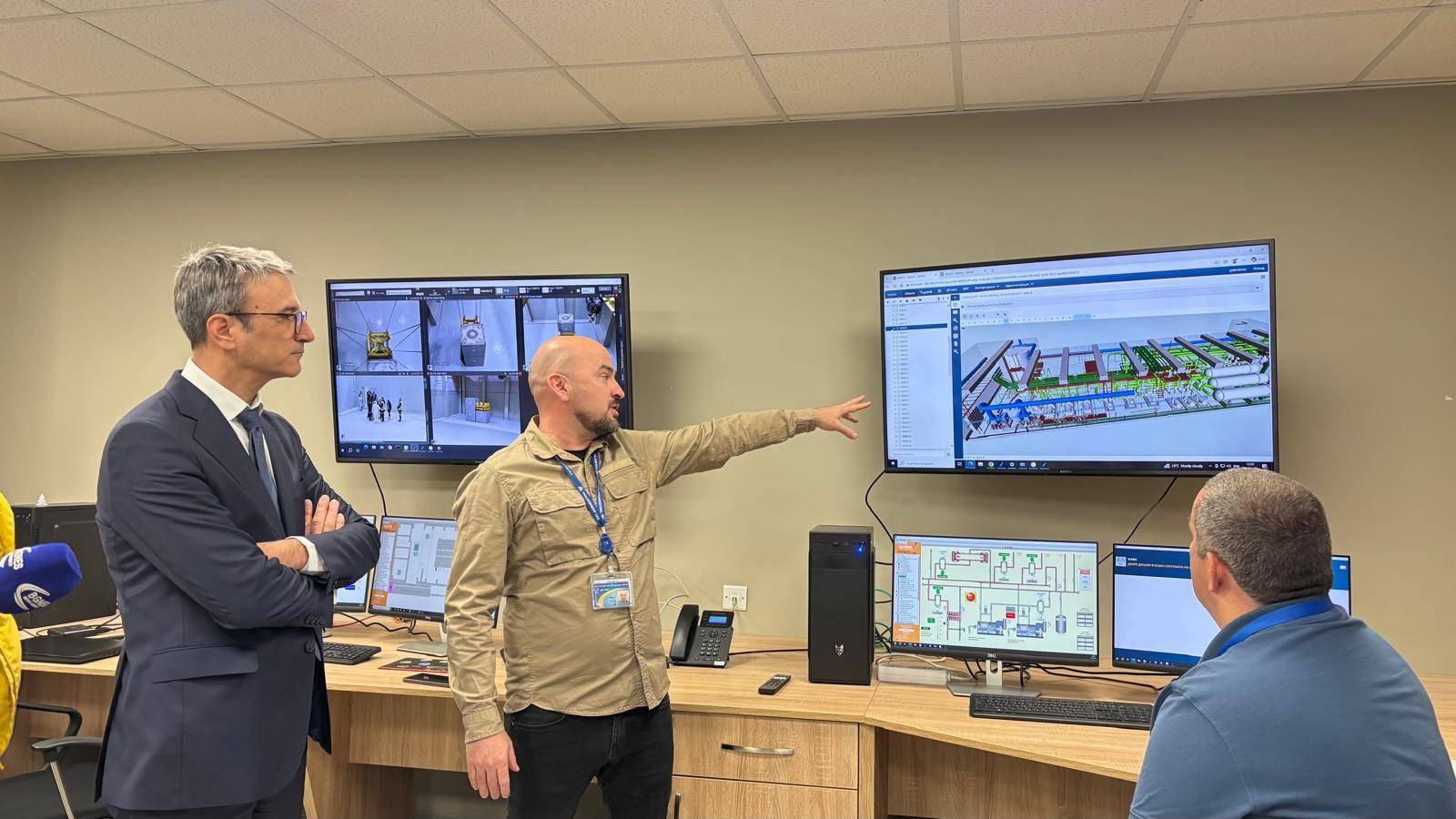 Министърът на енергетиката Трайчо Трайков официално откри Националното хранилище за радиоактивни отпадъци (НХРАО) &ndash; стратегически обект с национално значение, който завършва цикъла по управление на ниско- и средноактивни отпадъци в България